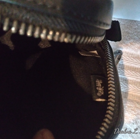 Coach Pouch - Picture 10 of 10